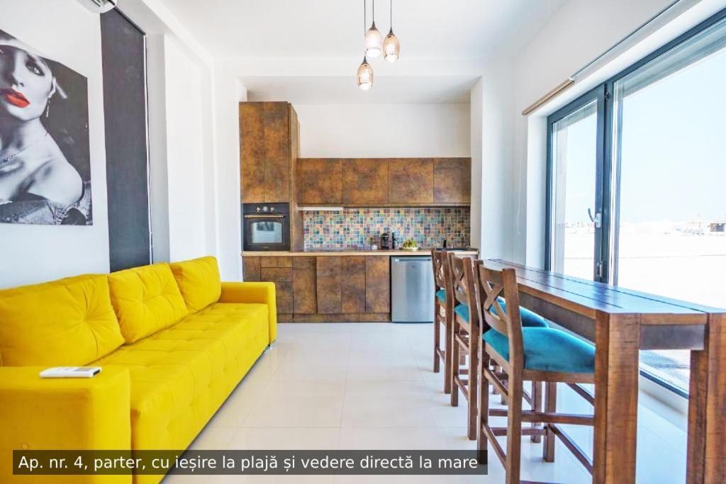 Beach Rooms Roberta Mamaia Exterior foto
