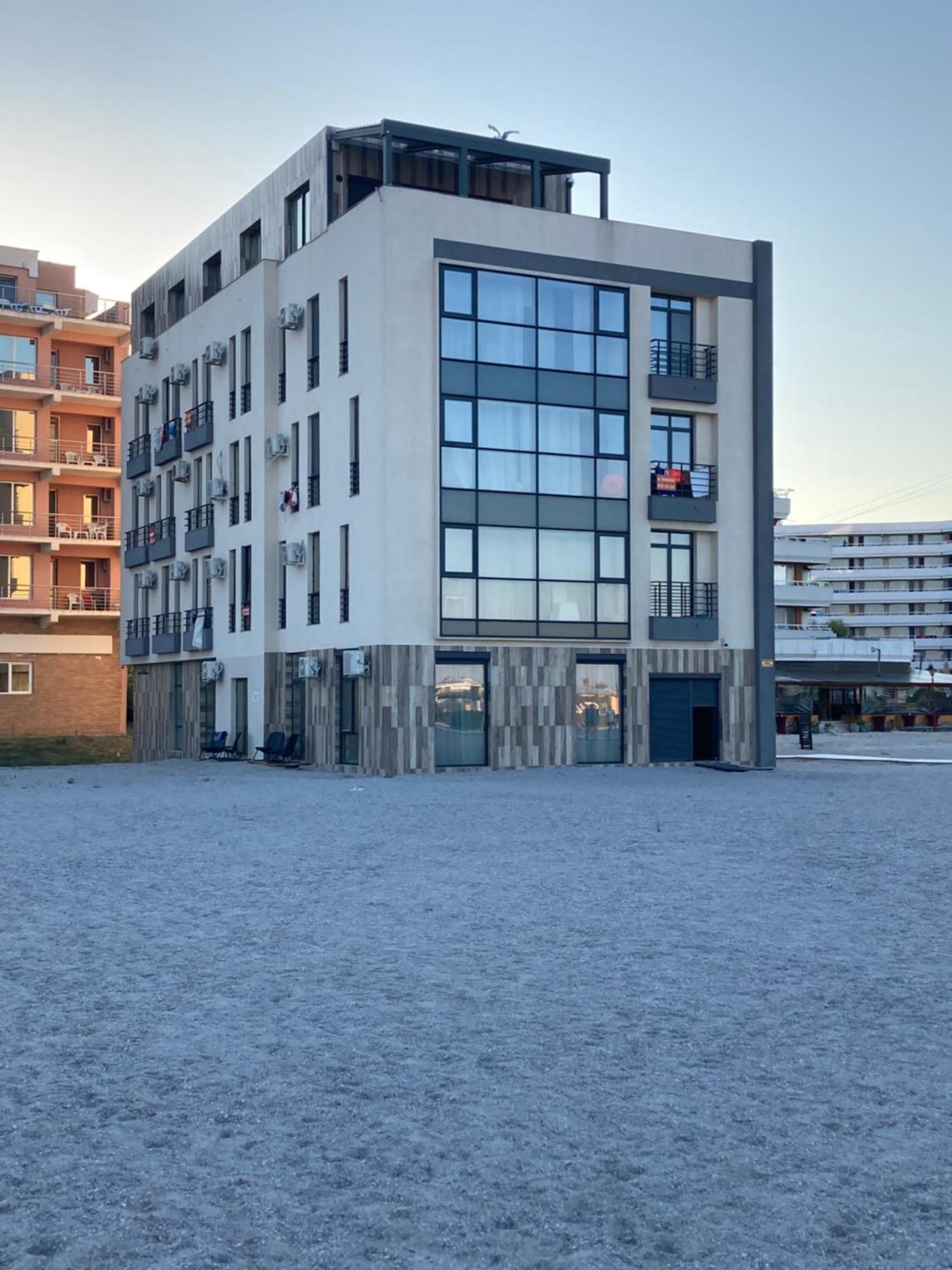 Beach Rooms Roberta Mamaia Exterior foto