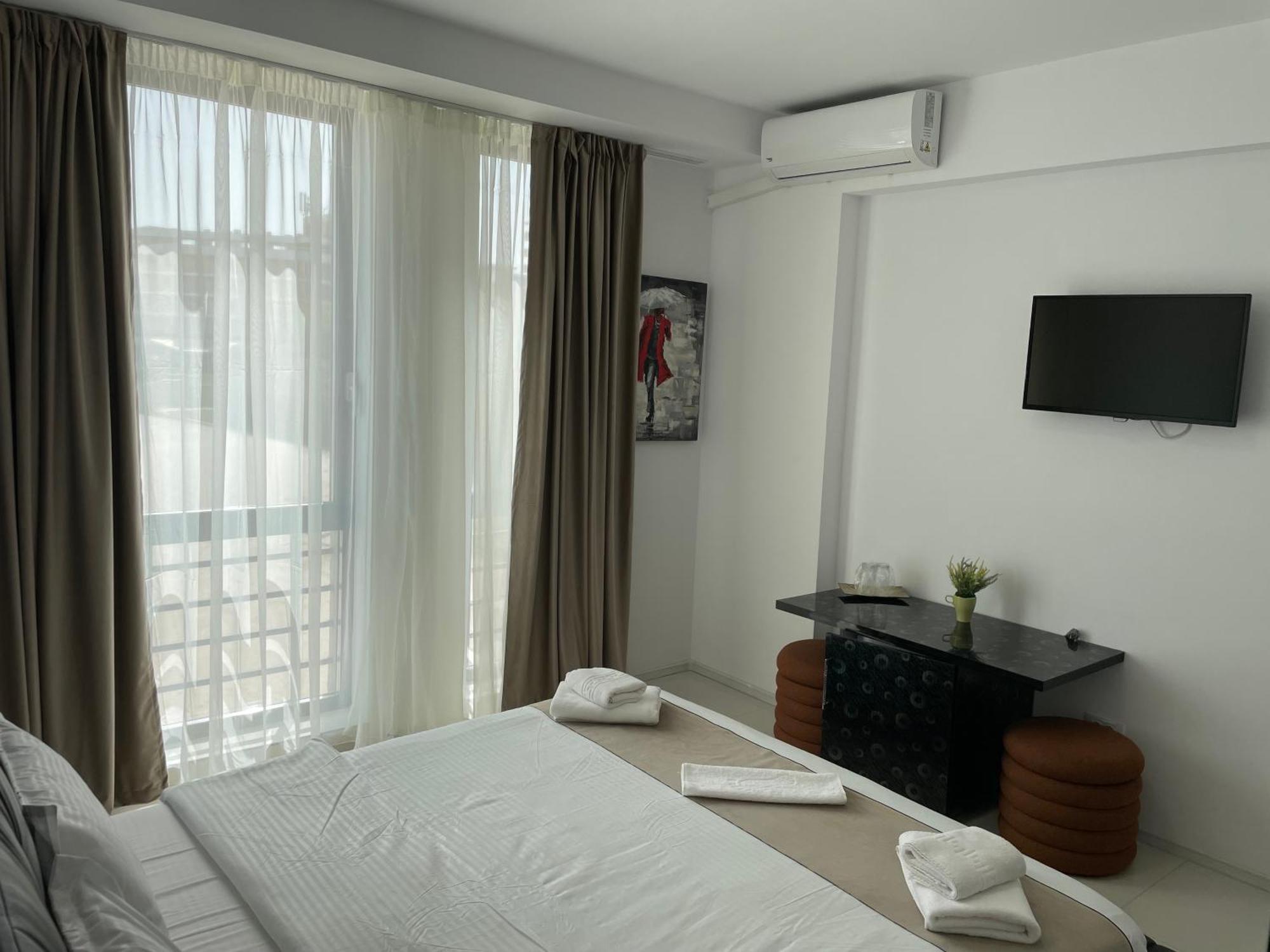 Beach Rooms Roberta Mamaia Exterior foto